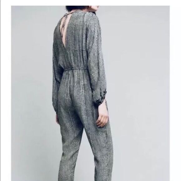 NAT by Natalie Martin claudette printed plunging v-neck jumpsuit m medium. - Picture 2 of 11